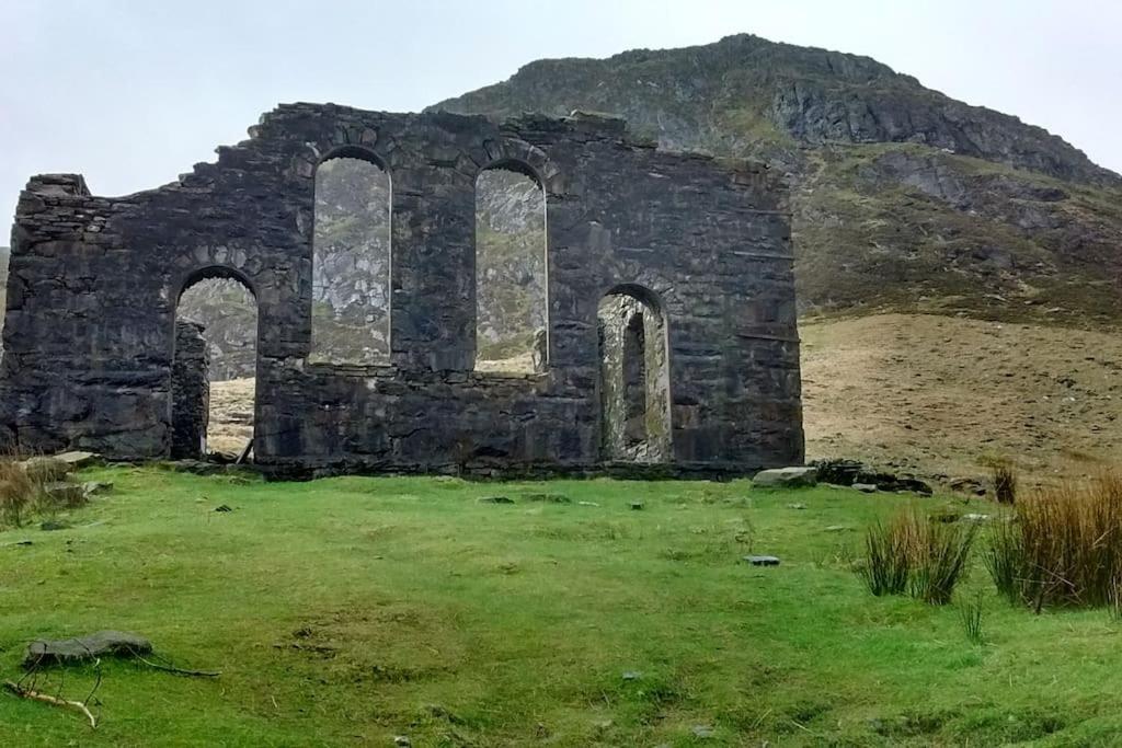 Ty Hen - Quirky Grade II Listed Cottage Blaenau Ffestiniog Εξωτερικό φωτογραφία