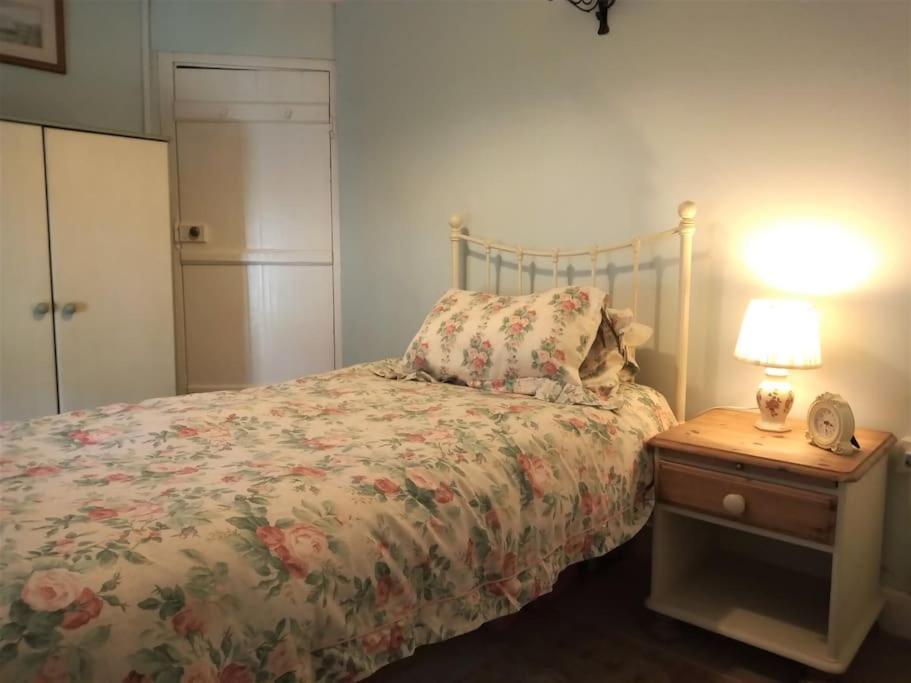Ty Hen - Quirky Grade II Listed Cottage Blaenau Ffestiniog Εξωτερικό φωτογραφία